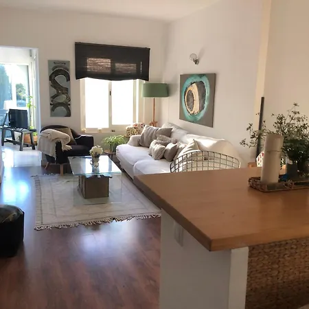 El Paraiso Apartment *